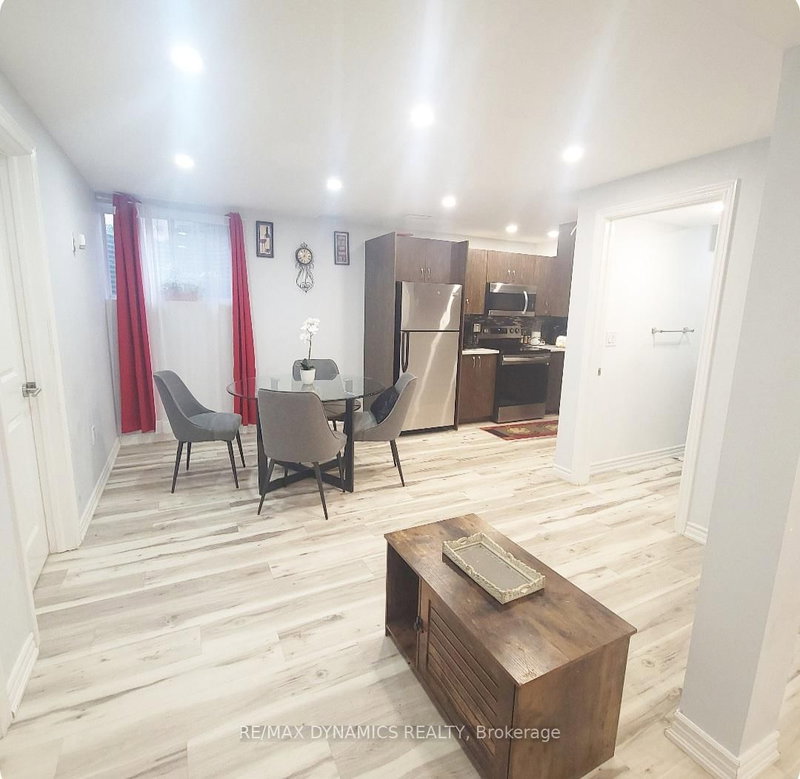 267 BETHUNE Ave, Welland, L3B 0H6 | Image 2