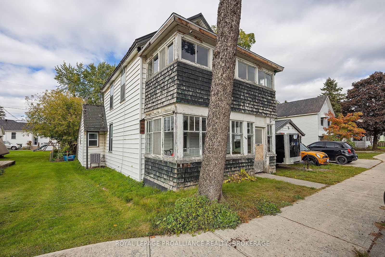 Building at 308 Brock Street, Gananoque, 821 - Gananoque