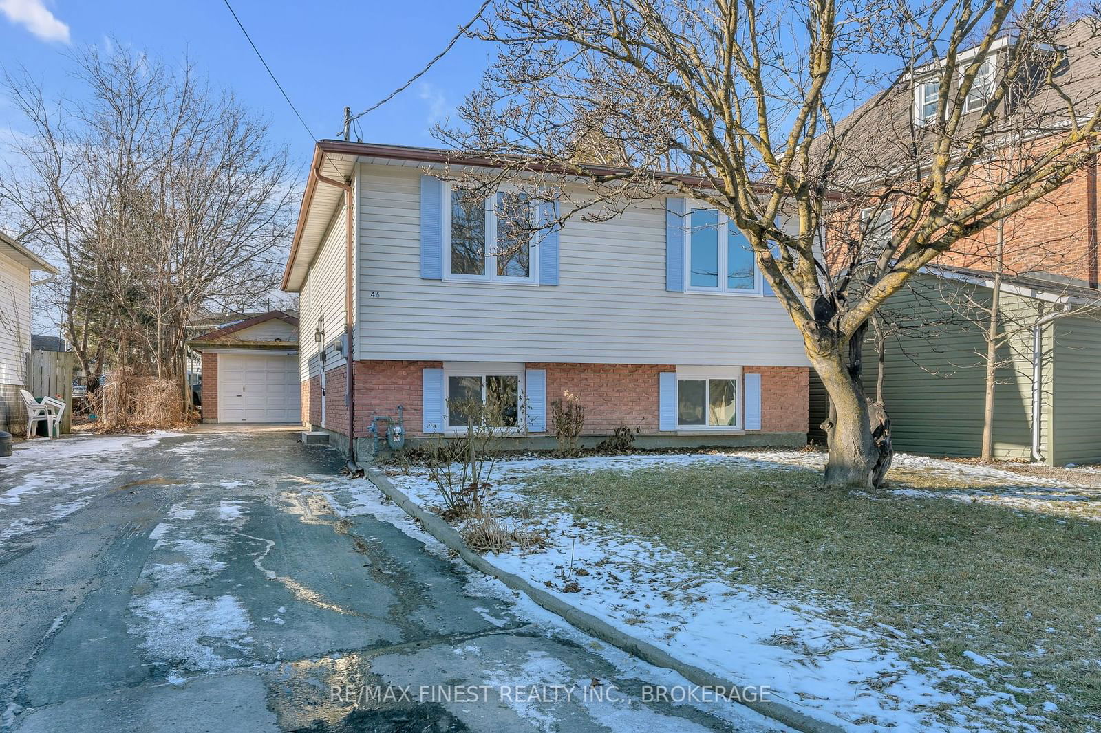 Detached House sold at 46 York Street, Kingston, K7K 1P5 - MLS: X11926911