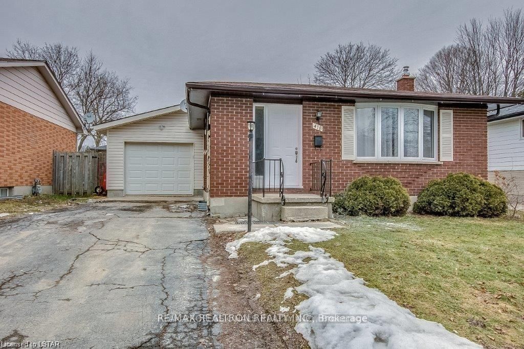 Detached House for sale at 418 Castlegrove Boulevard, London, North K, N6G 1K6 - MLS: X11926966