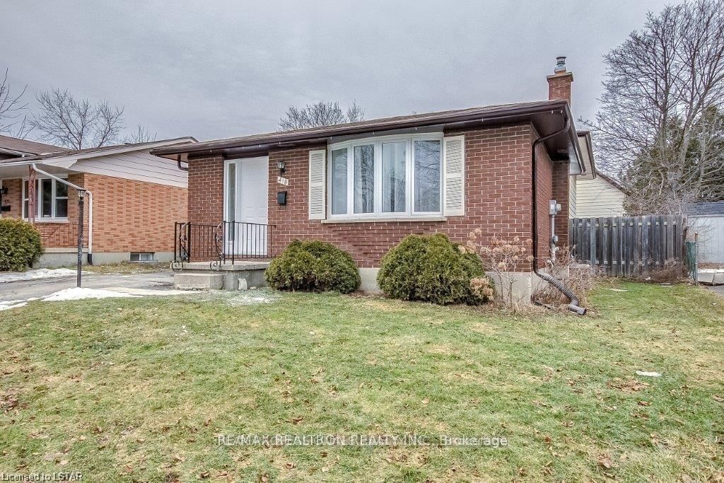 Detached House for sale at 418 Castlegrove Boulevard, London, North K, N6G 1K6 - MLS: X11926966