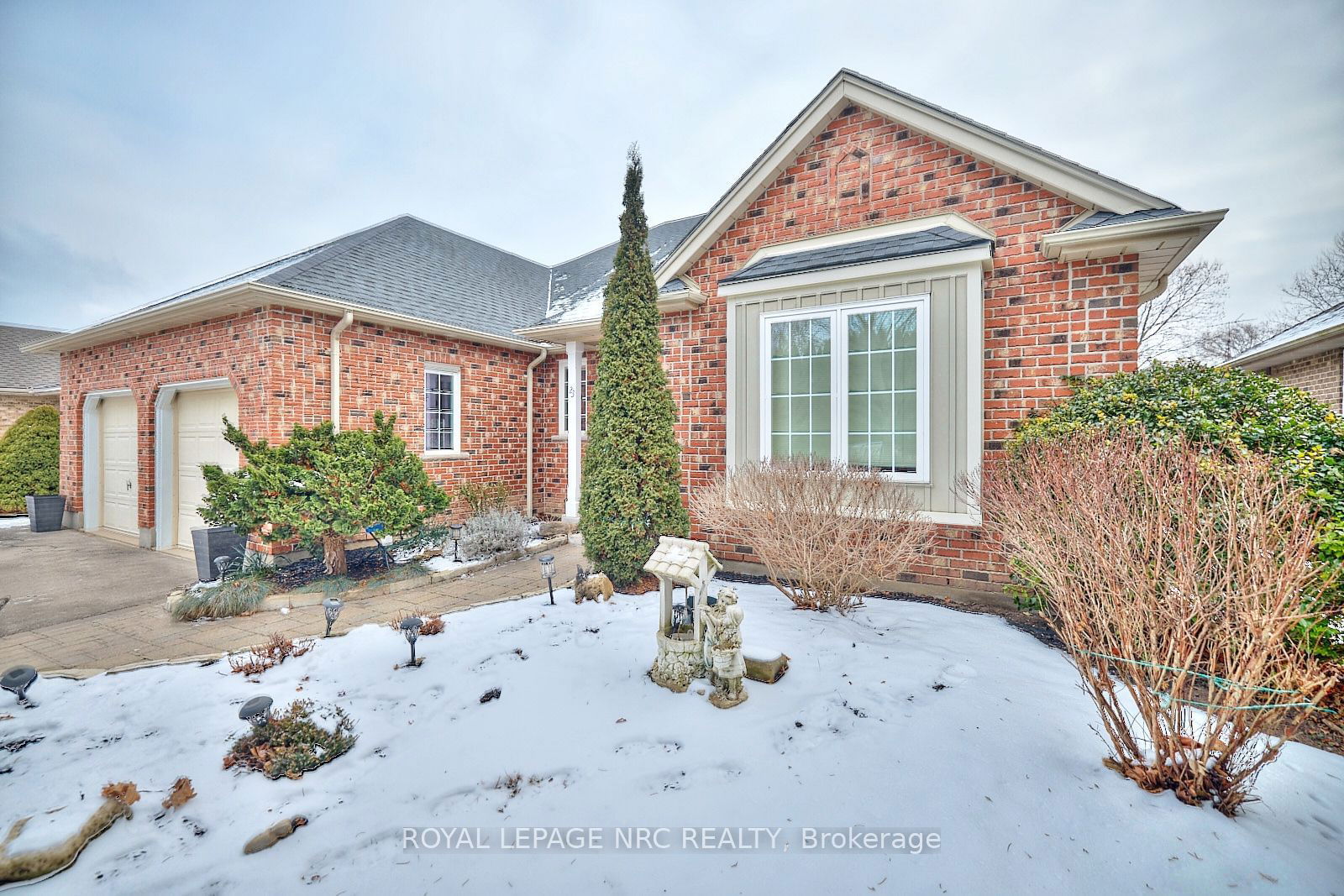 Detached House for sale at 23 Grange Crescent, Niagara-on-the-Lake, 108 - Virgil, L0S 1J0 - MLS: X11927130