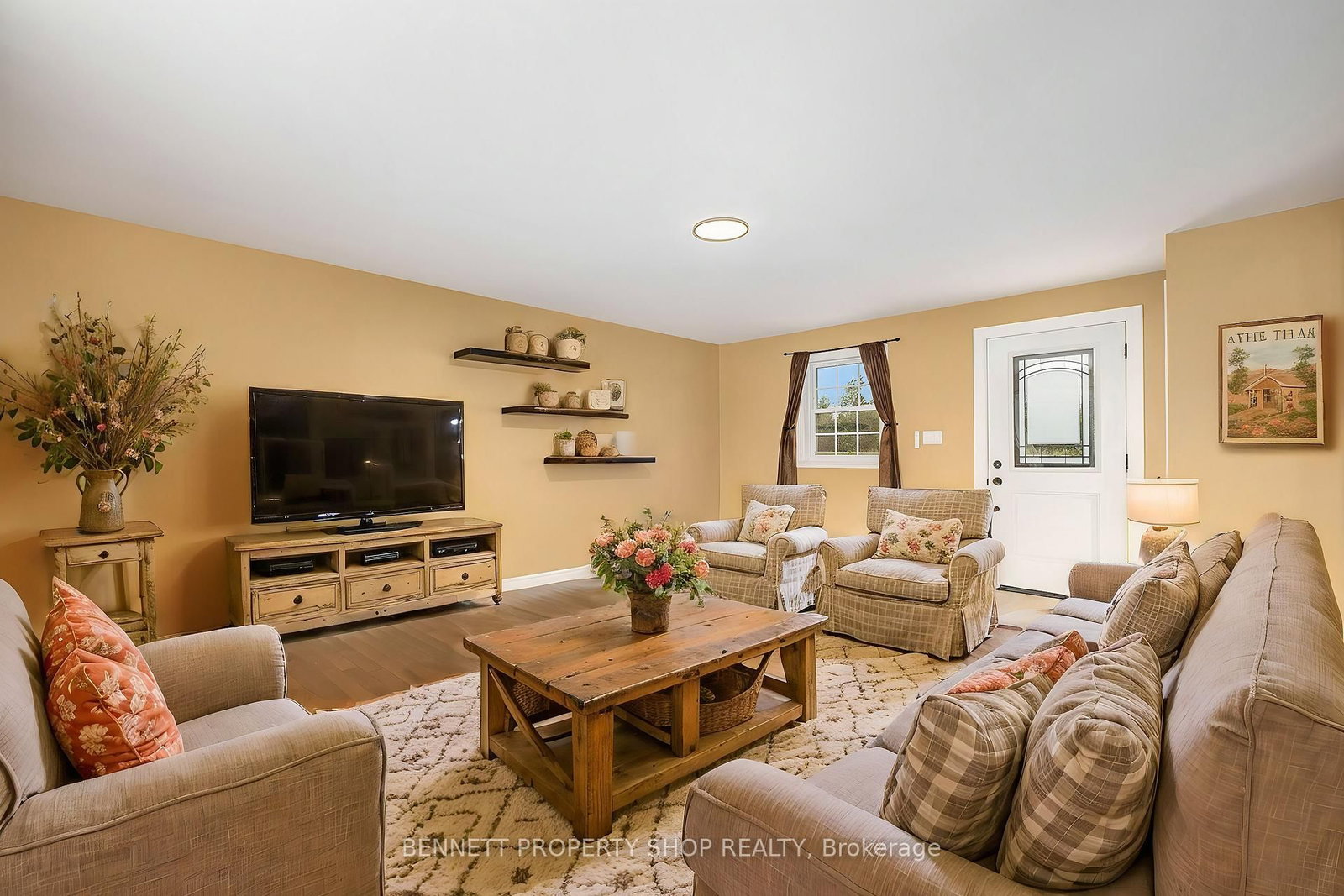 Listing Image 5