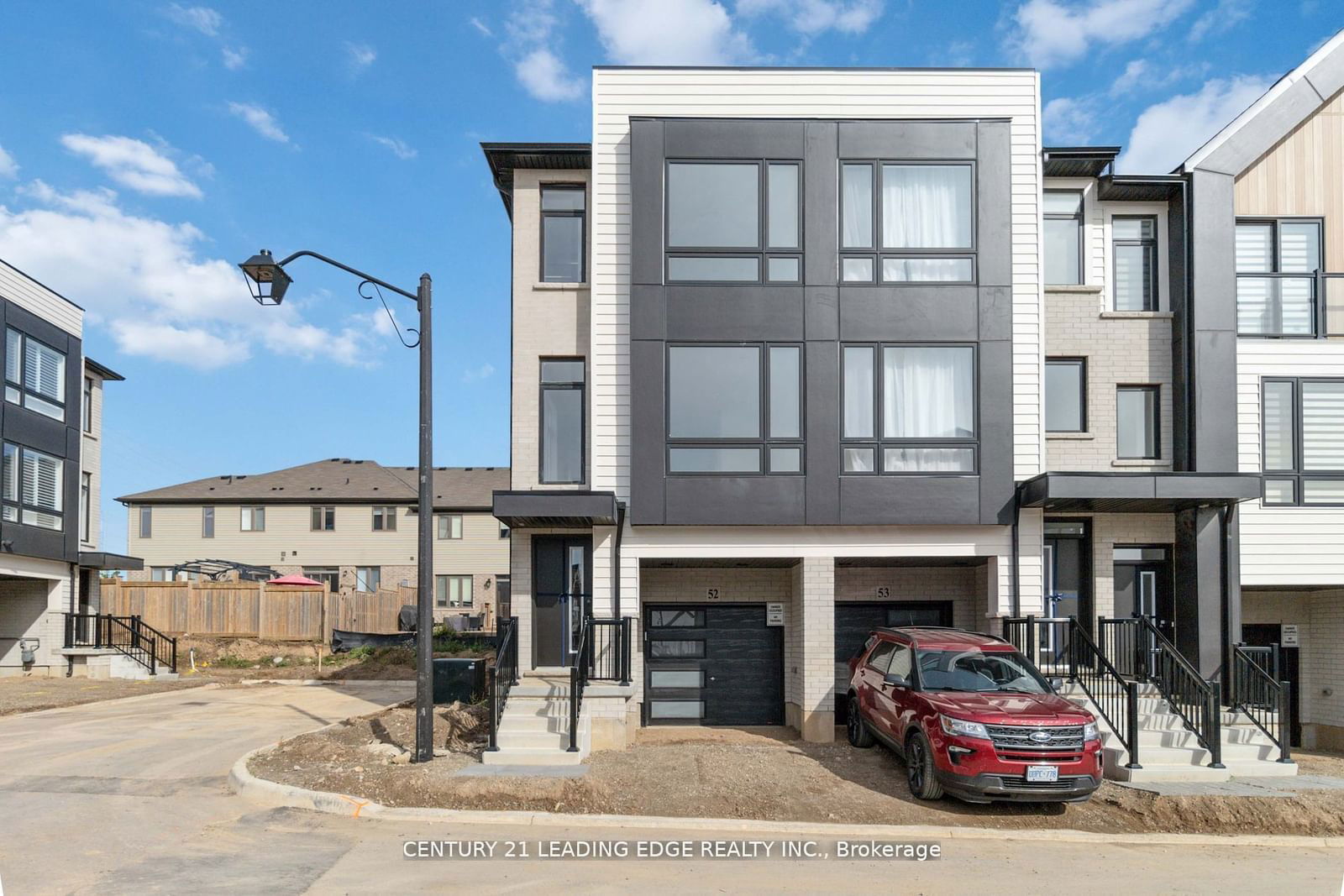 Townhouse for sale at 52-55 Tom Brown Drive, Brant, Paris, N3L 0N5 - MLS: X11927345