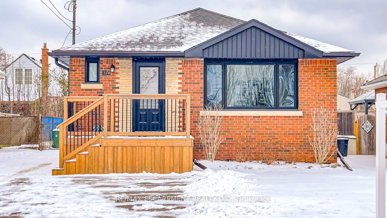 Detached House for sale at 374 East 16th Street, Hamilton, Hill Park, L9A 4K3 - MLS: X11927459