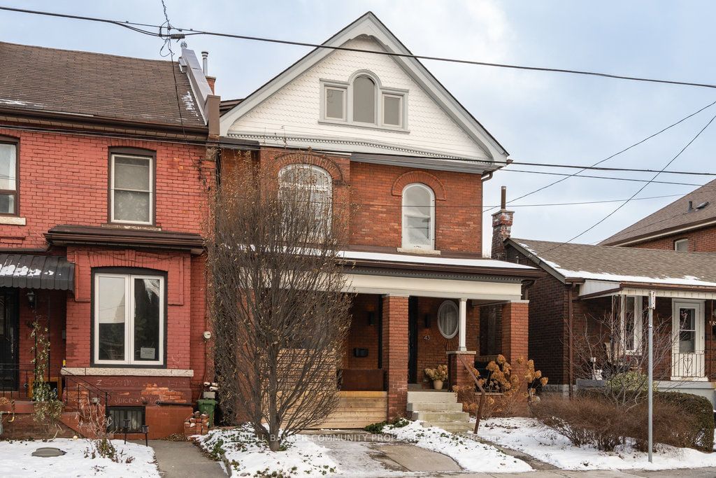 Detached House for sale at 43 Barton Street, Hamilton, Central, L8L 1A3 - MLS: X11927787