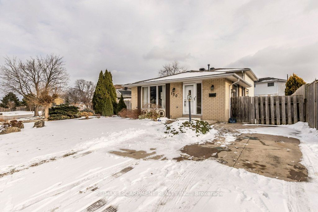 Detached House for sale at 130 Queen Victoria Drive, Hamilton, Quinndale, L8W 1G2 - MLS: X11927843