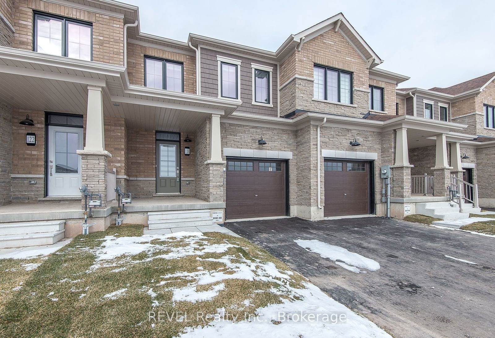 Townhouse leased at 118 Varsity Drive, Welland, 774 - Dain City, L3B 0N3 - MLS: X11927933