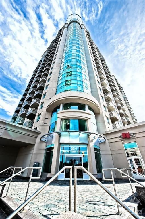 home for lease on 204-234 RIDEAU Street