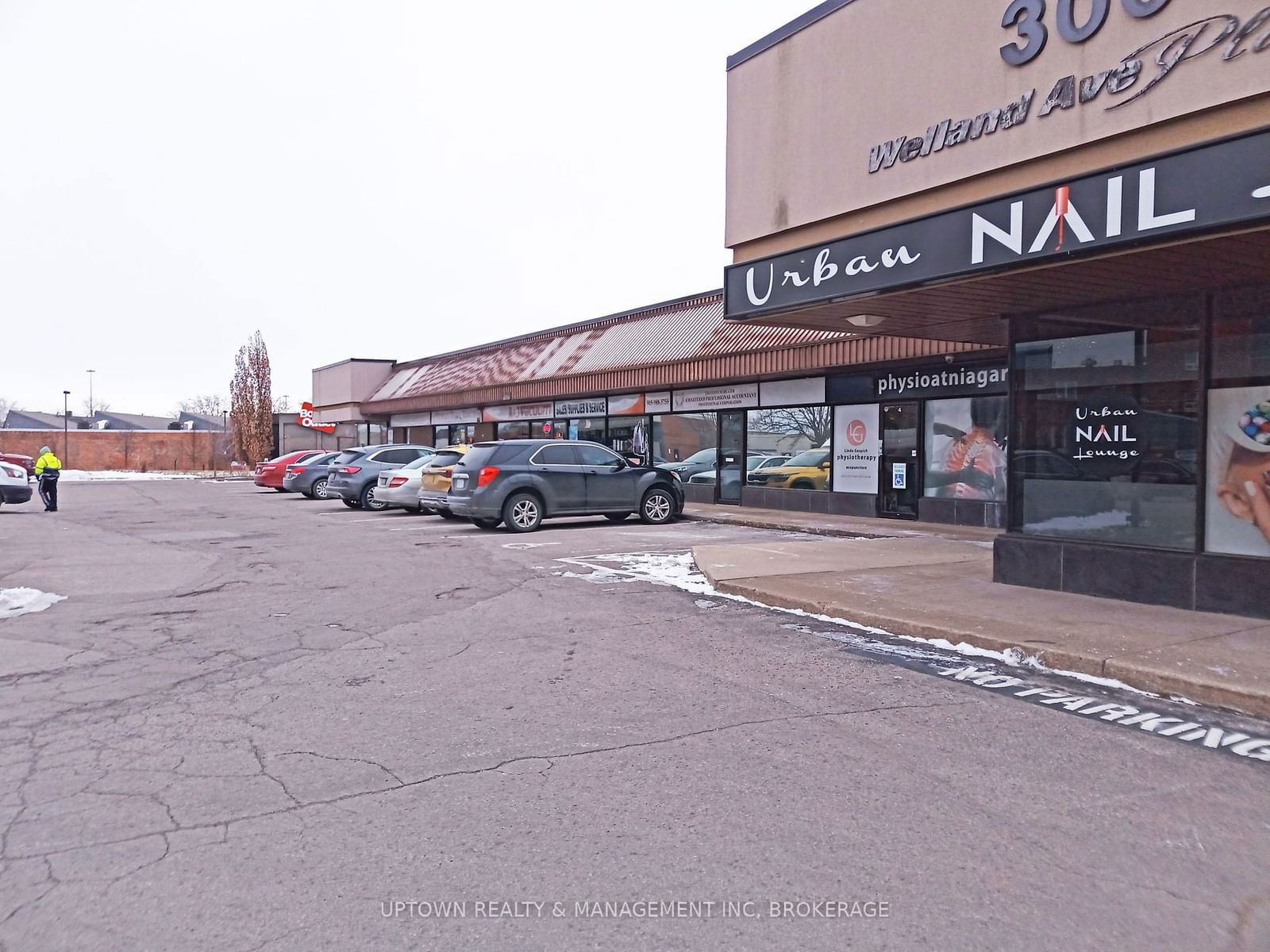 Commercial/Retail for lease at 6-300 Welland Avenue, St. Catharines, 450 - E. Chester, L2R 7L9 - MLS: X11928386