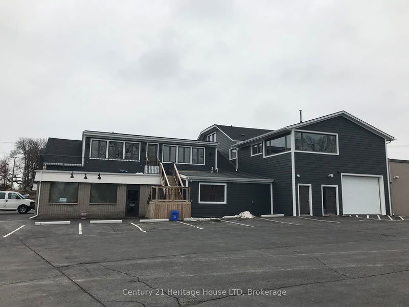 home for lease on 591 Niagara Boulevard