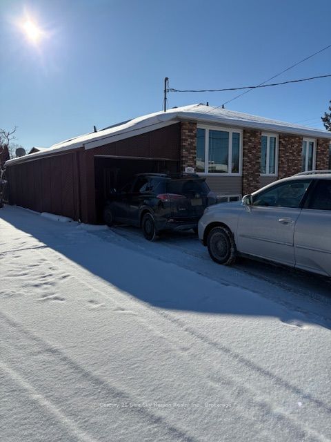 Semi-Detached House for sale at 1647 High Street, North Bay, Central, P1B 6T7 - MLS: X11928435