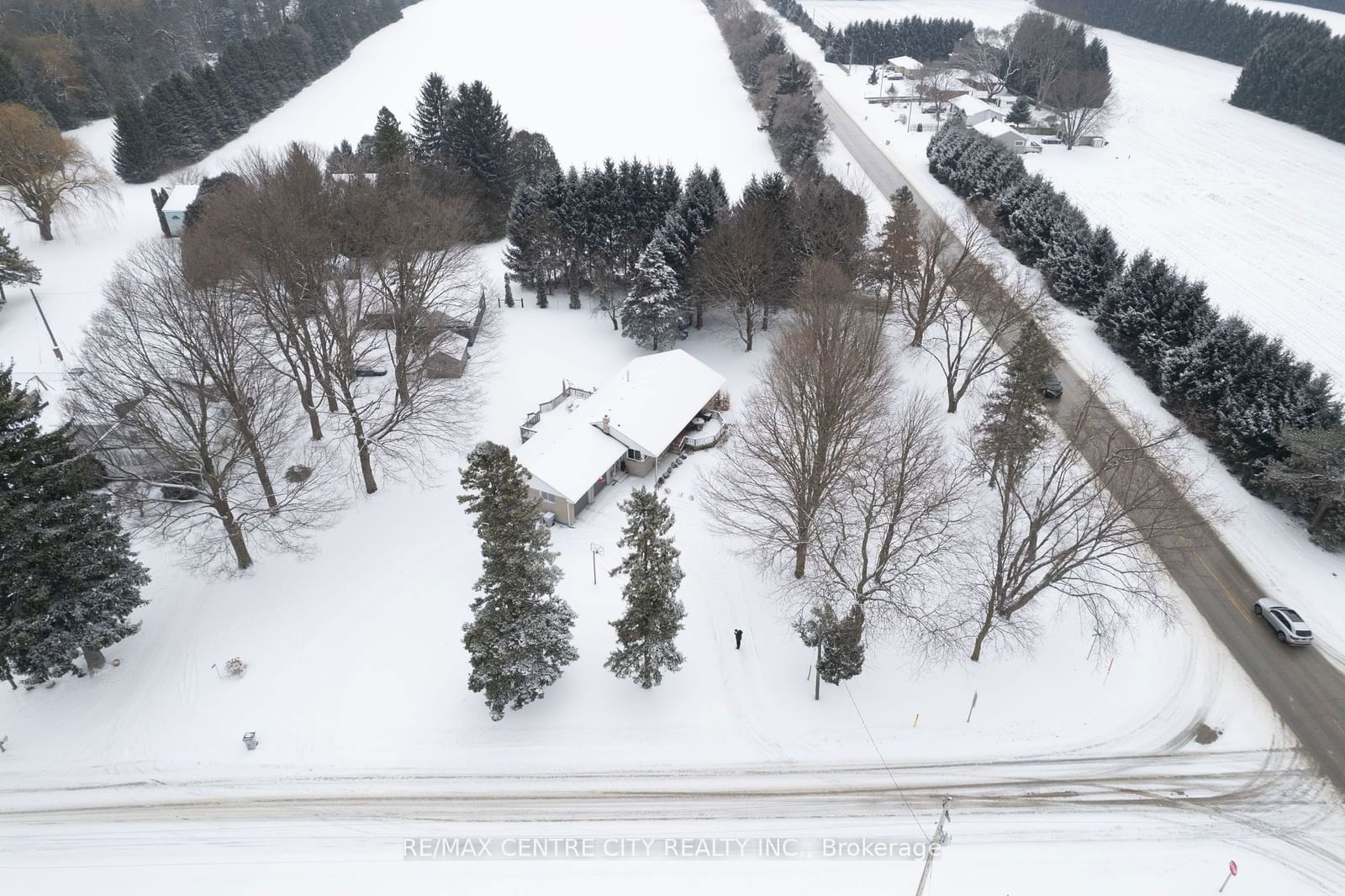 Building at 7907 WALKERS Drive, Strathroy-Caradoc, Rural Strathroy Caradoc