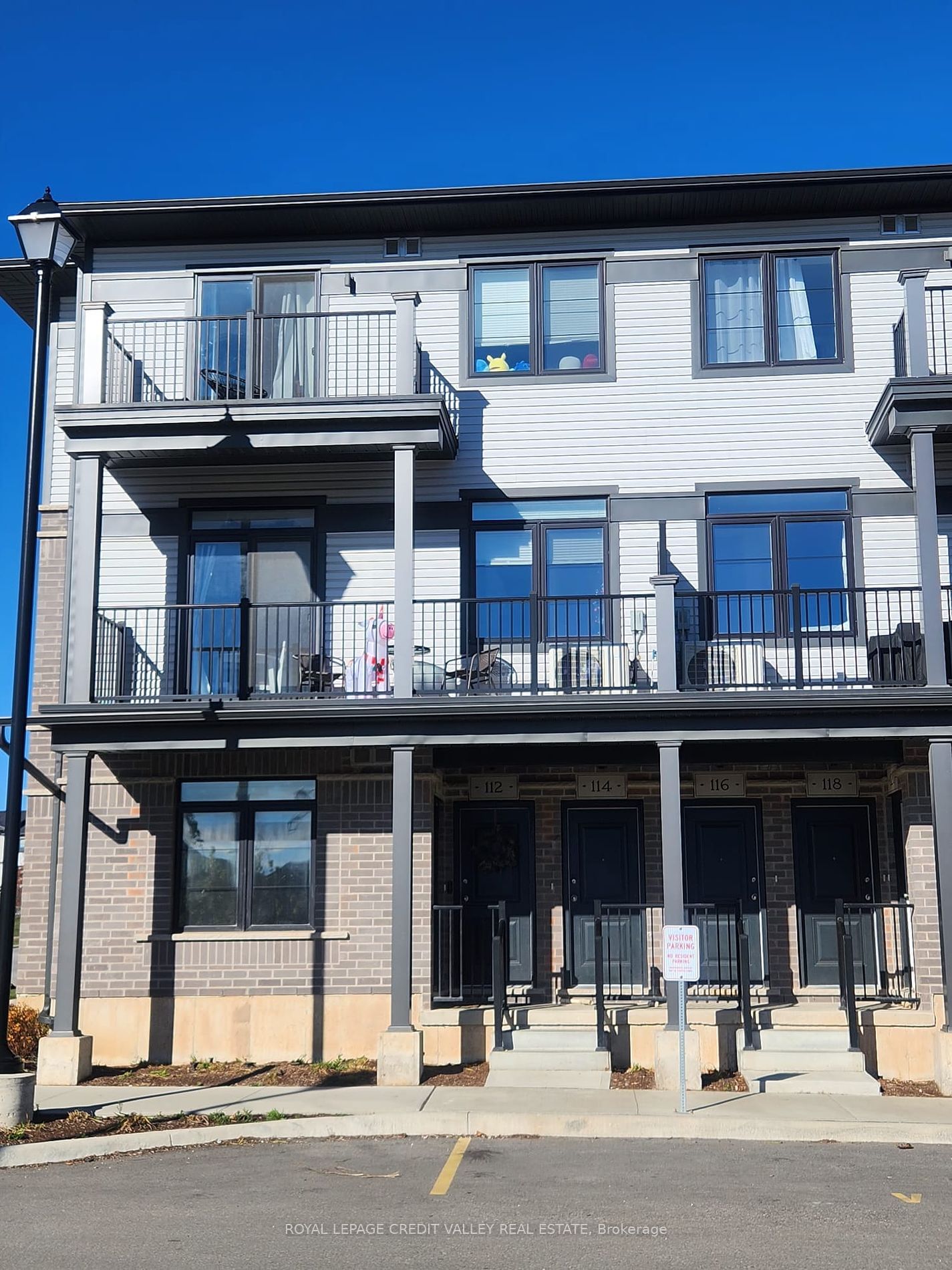 Townhouse leased at 114 Wheat Lane, Kitchener, N2R 1R7 - MLS: X11928564