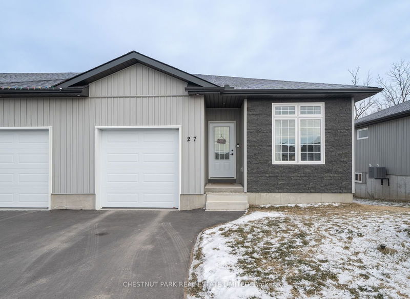 27 Dayton Crt, Prince Edward County - Picton image-0-0