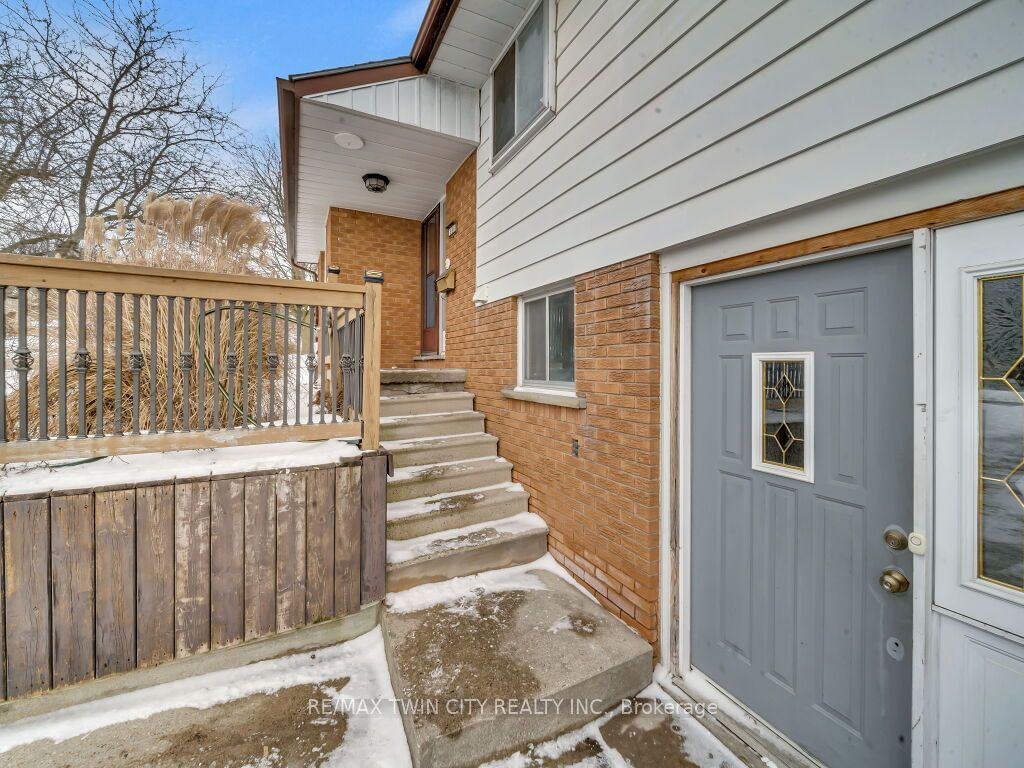 Detached House for sale at 888 WARWICK Street, Woodstock, N4S 4R8 - MLS: X11928634