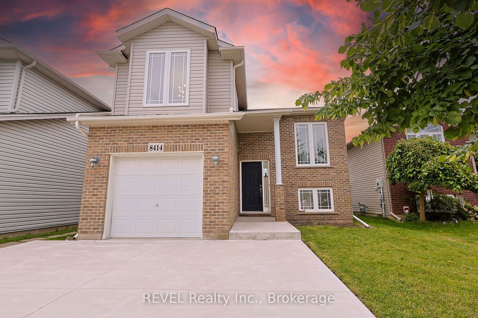 Detached House for sale at 8414 Atack Court, Niagara Falls, 213 - Ascot, L2H 3N4 - MLS: X11928744