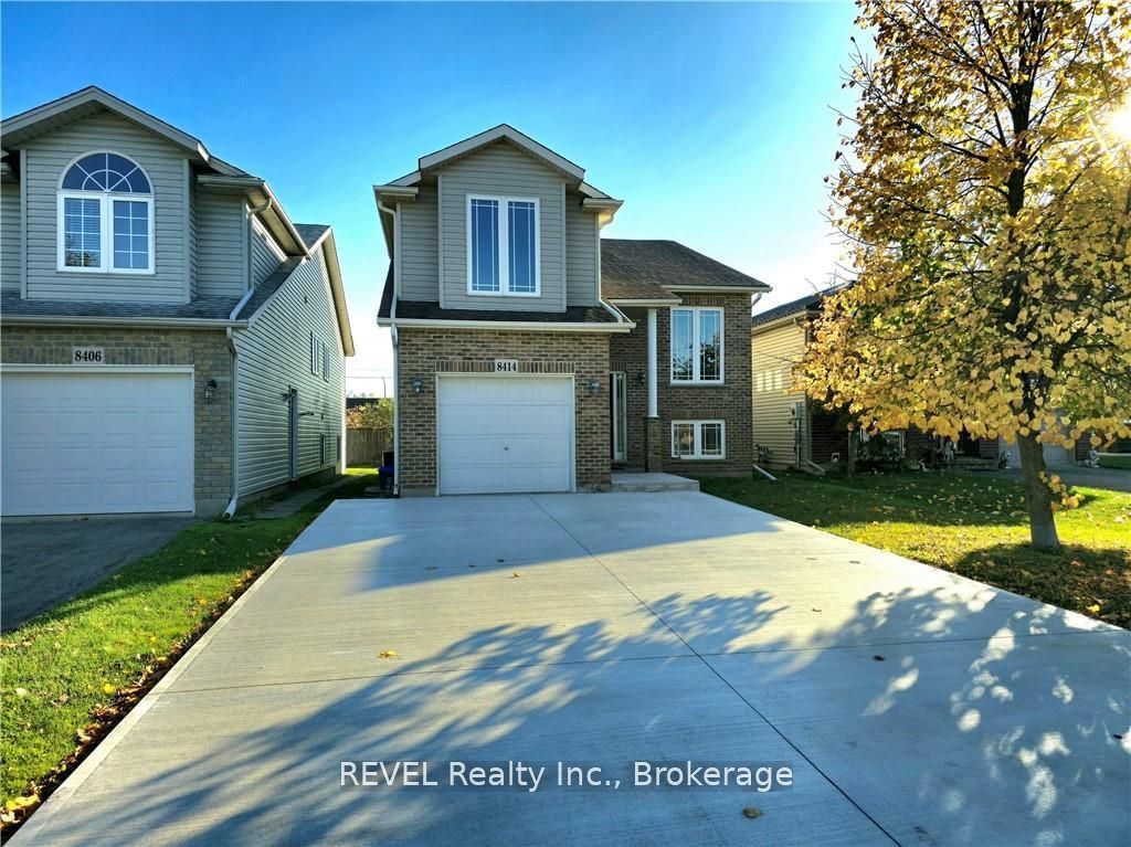 Detached House for lease at 8414 Atack Court, Niagara Falls, 213 - Ascot, L2H 3N4 - MLS: X11928855