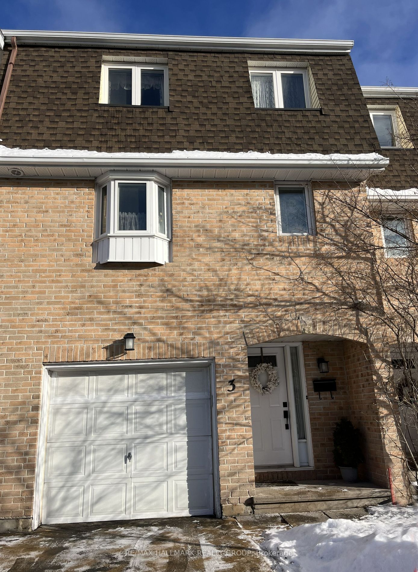 Townhouse sold at 3 Lightfoot Place, Kanata, 9002 - Kanata - Katimavik, K2L 3M5 - MLS: X11928856