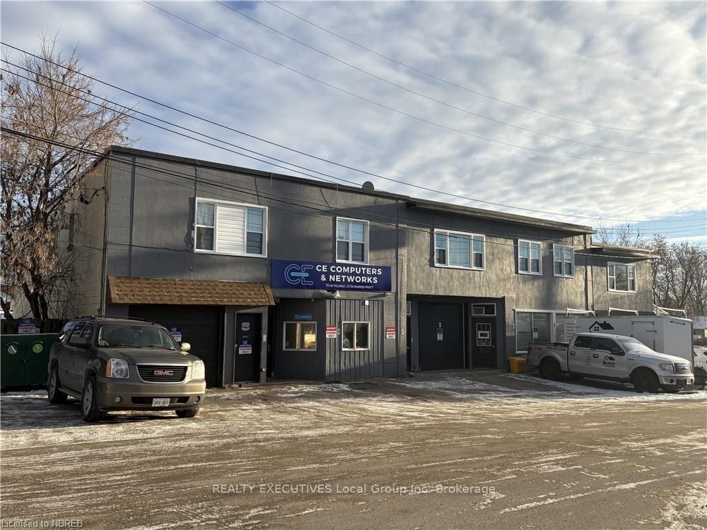 Building at 245 Mattawa Street, North Bay, West End