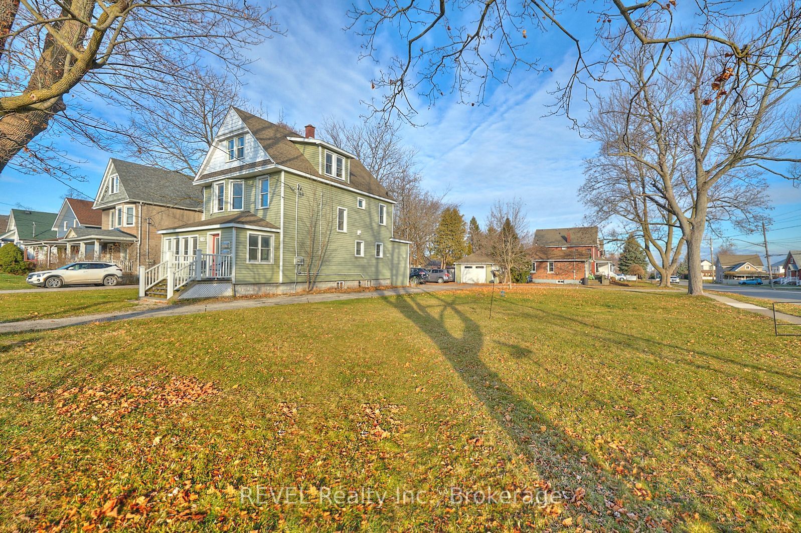 Detached House for sale at 206 Phipps Street, Fort Erie, 332 - Central, L2A 2V5 - MLS: X11928936