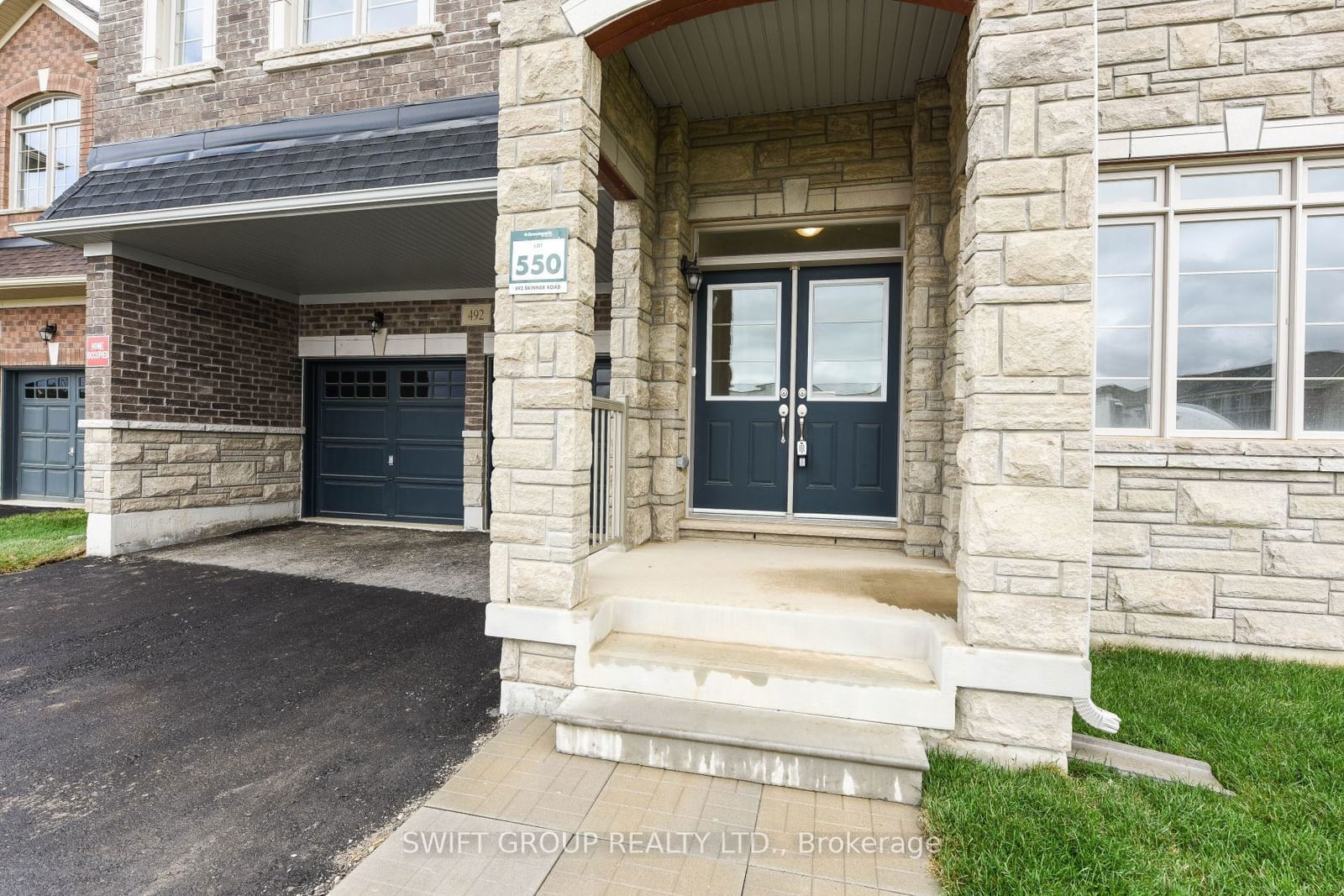 Detached House for sale at 492 Skinner Road, Hamilton, Waterdown, L8B 1Z9 - MLS: X11928985