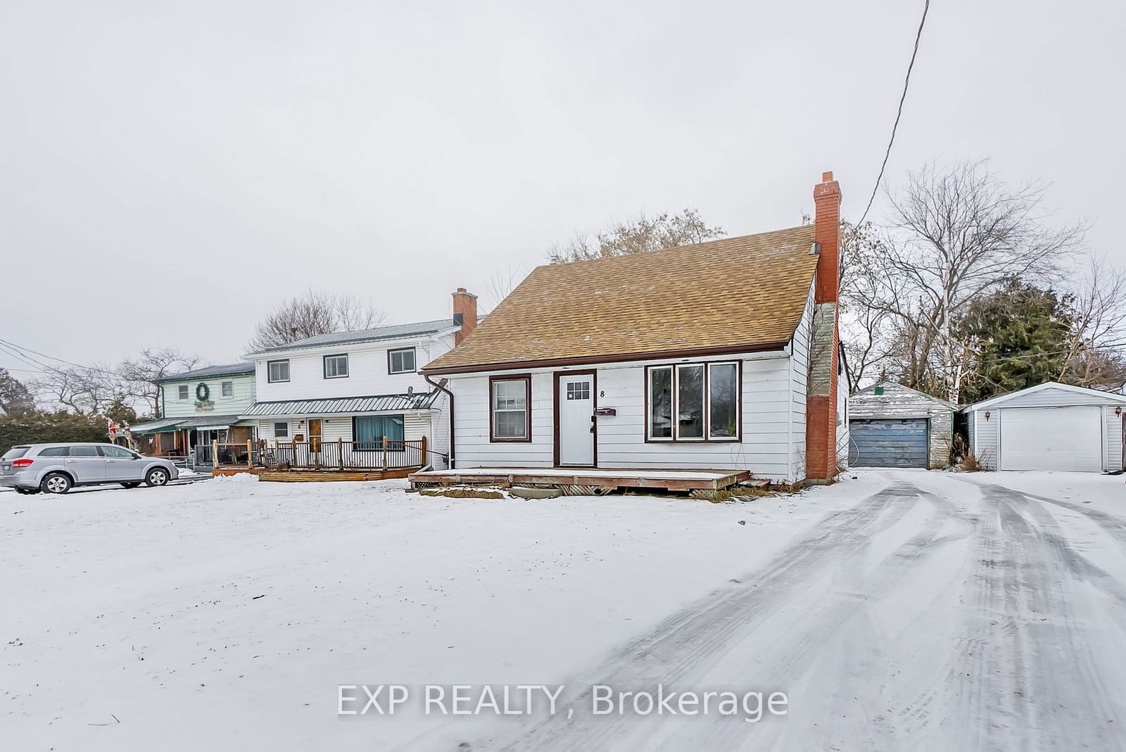 Detached House for sale at 8 Jackson Street, Quinte West, K8V 1Z7 - MLS: X11929287