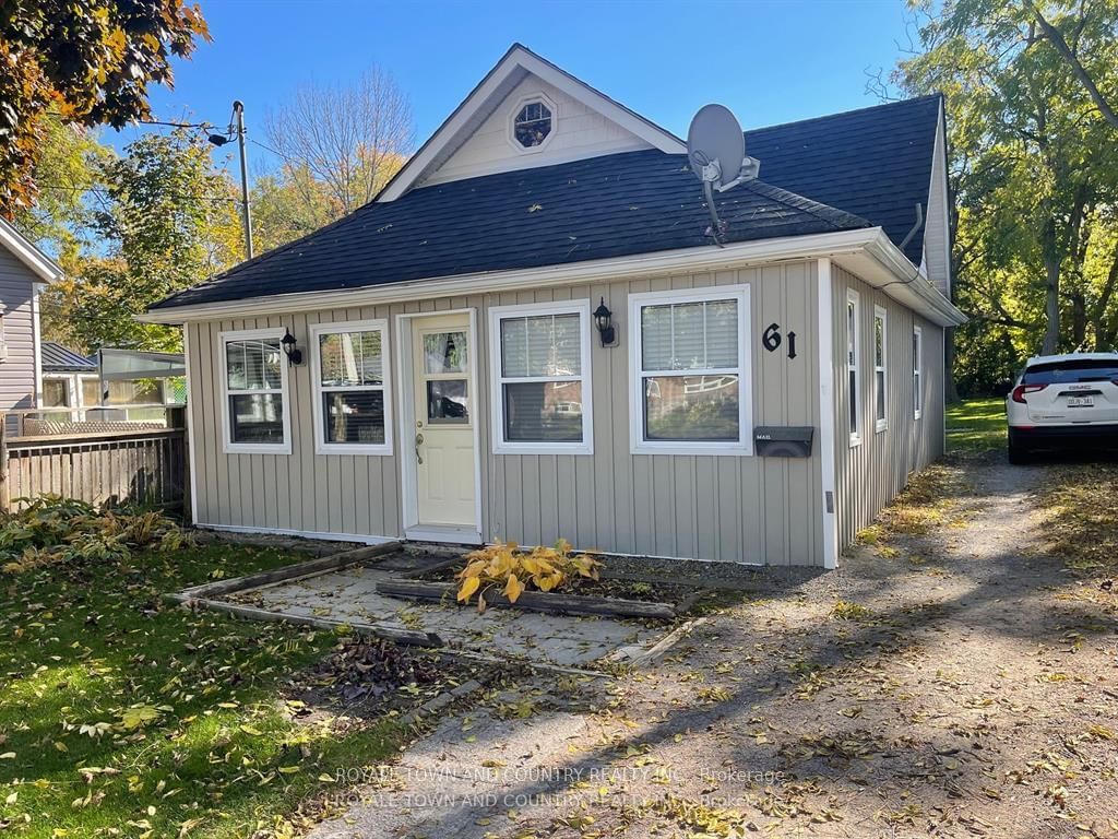 Detached House for sale at 61 Russell Street, Kawartha Lakes, Lindsay, K9V 2A7 - MLS: X11929305