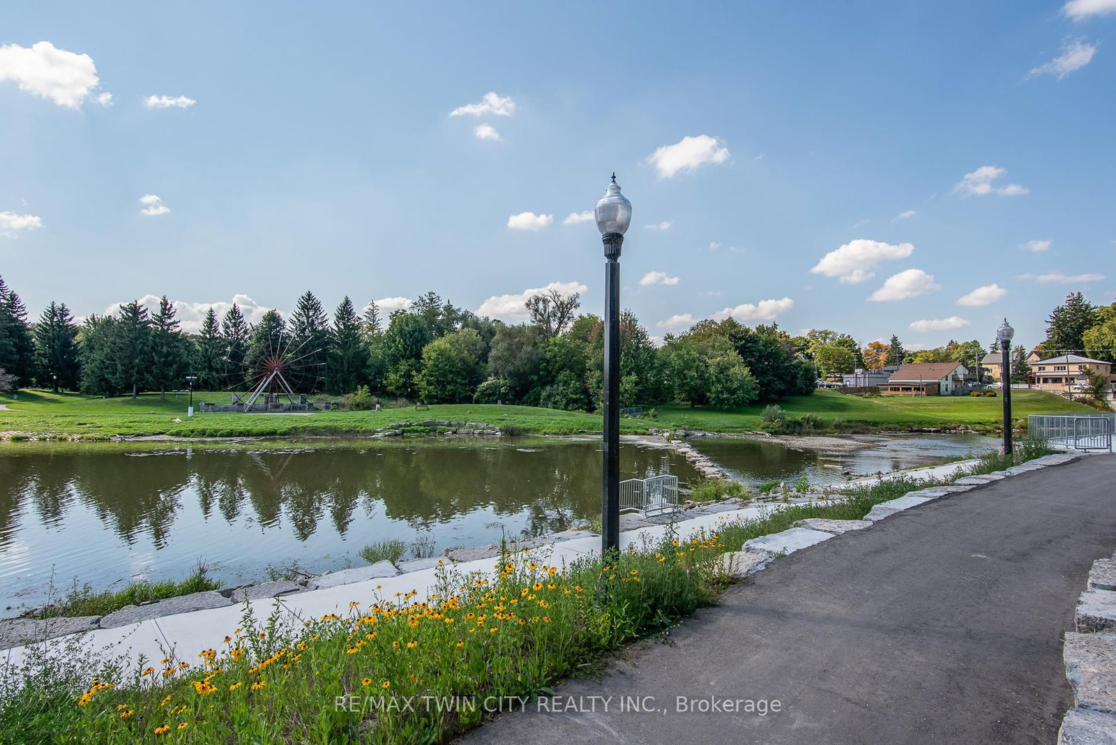 75 Huron Street, Unit 201 - Photo 11