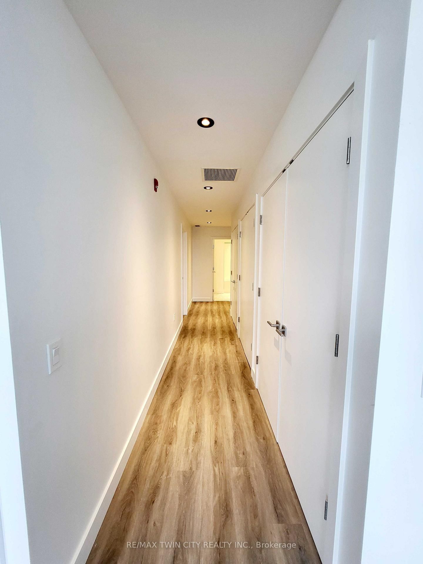 75 Huron Street, Unit 201 - Photo 7