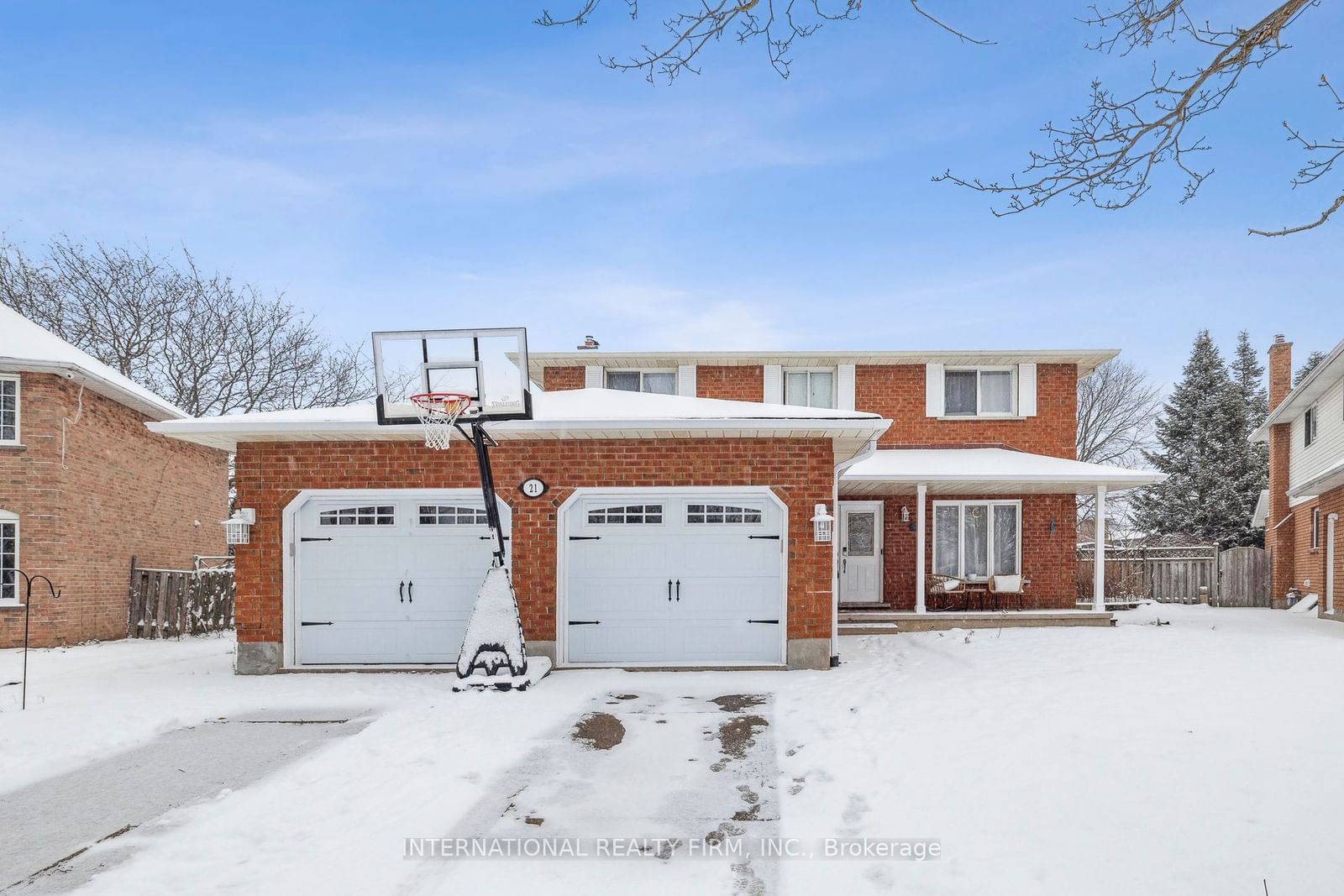 Detached House for sale at 21 Walters Court, St. Catharines, 453 - Grapeview, L2S 3J9 - MLS: X11929450