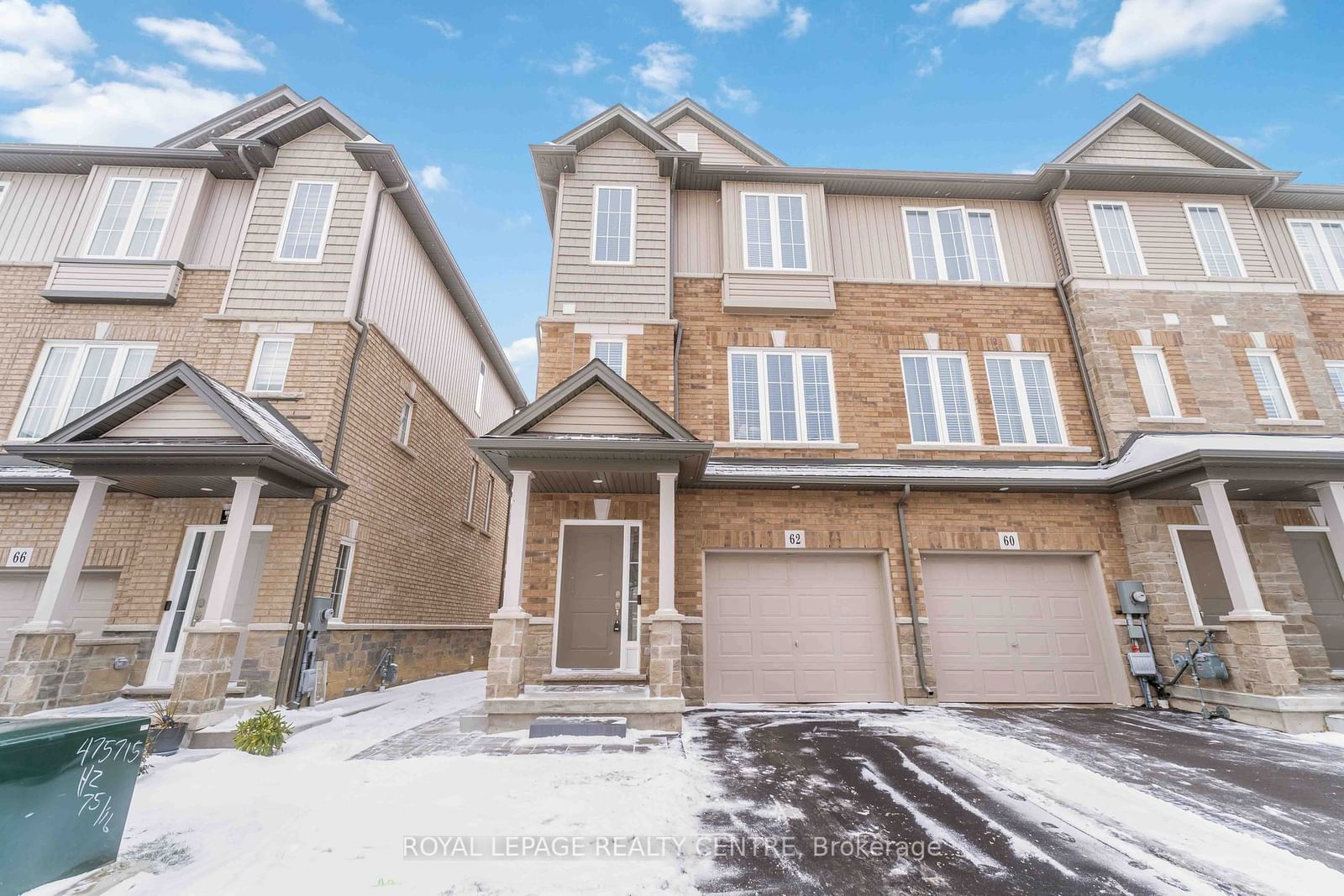 Townhouse for sale at 62 Aquarius Crescent, Hamilton, Rural Glanbrook, L0R 1P0 - MLS: X11929499