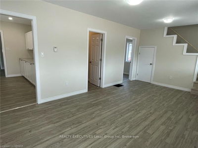 4319 Highway 11, North Bay - College Heights image-0-4