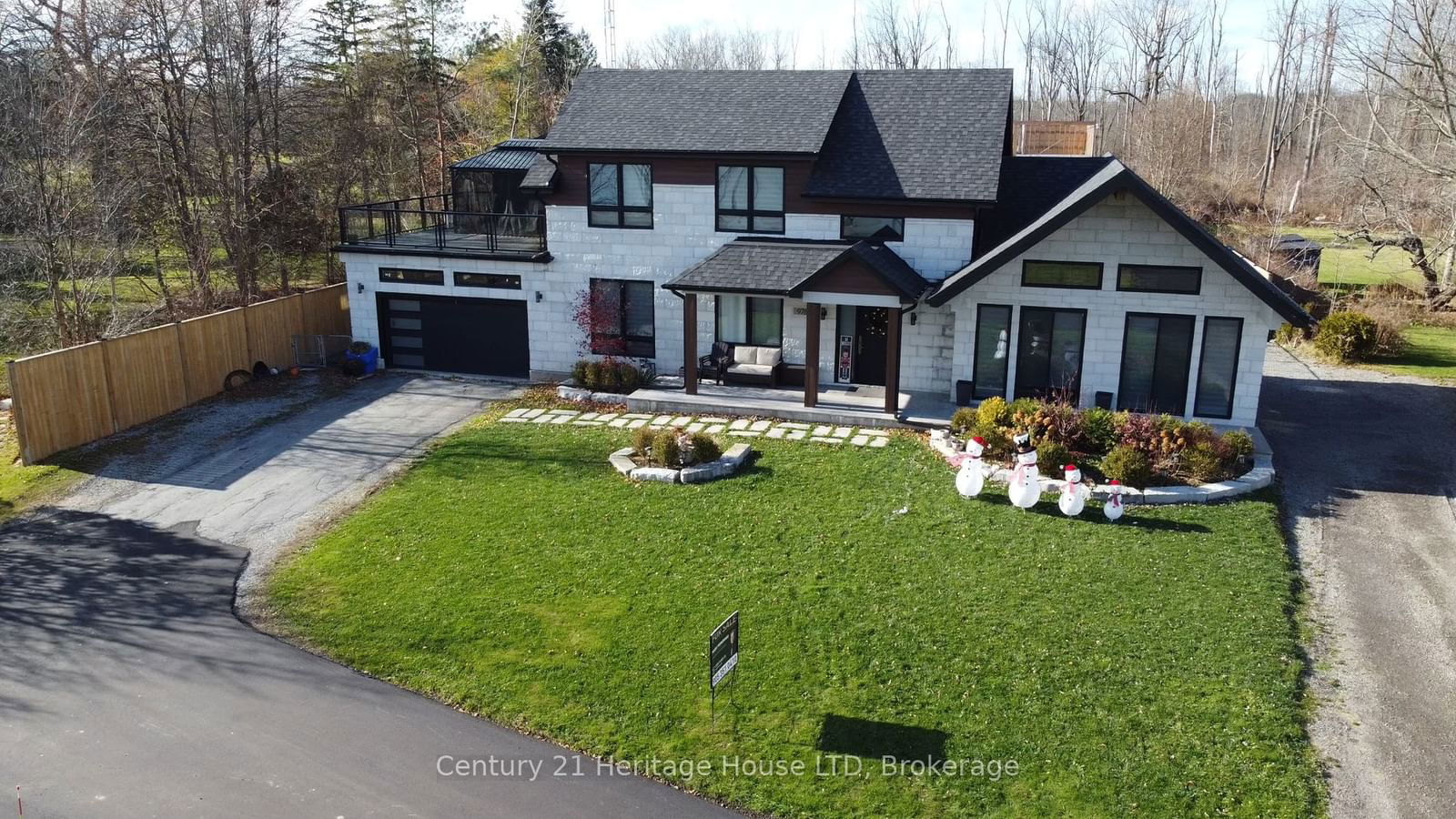 Building at 9785 Niagara Pkwy, Niagara Falls, Lyons Creek