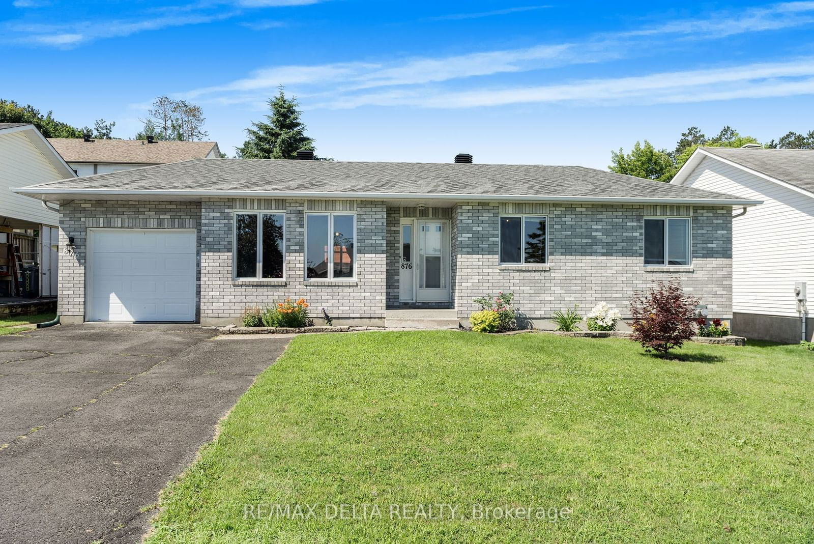 Detached House sold at 876 Lawrence Street, Clarence-Rockland, 606 - Town of Rockland, K4K 1M8 - MLS: X11929628