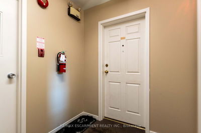 Unit 202C — 213 Sydenham St, Brant - Brantford Twp image-0-4