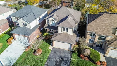 206 Westhollow Crt, Waterloo - 