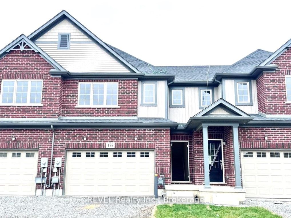 Townhouse sold at 175 BUR OAK Drive, Thorold, 558 - Confederation Heights, L2V 0A7 - MLS: X11930168