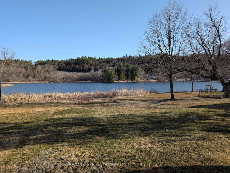 4 BEDFORD St E, Westport, K0G 1X0 | Image 2