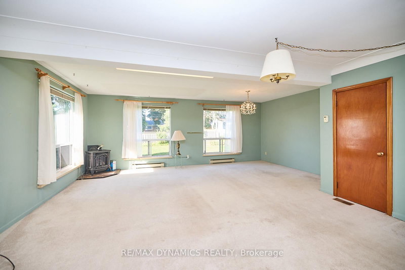 4491 Elmwood Ave, Niagara Falls, L2E 6H1 | Image 3