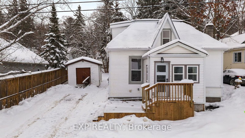 home for sale on 15 Duncan Street E