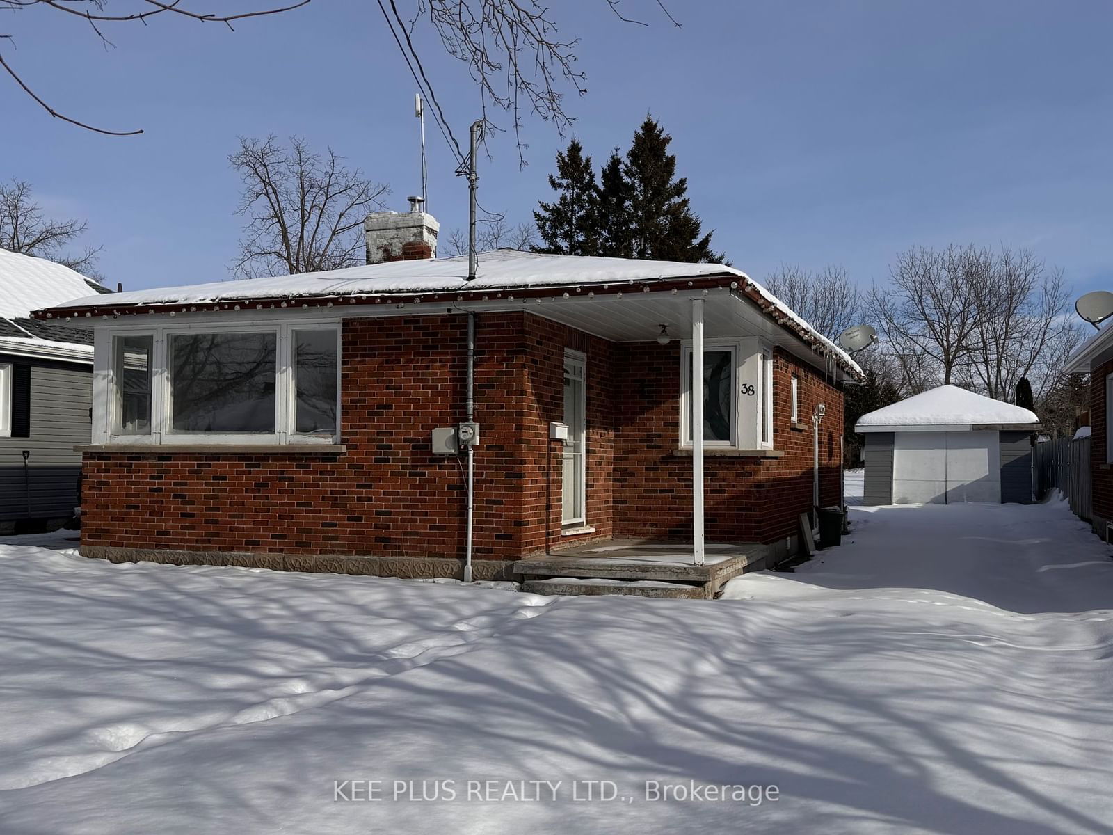 Detached House for sale at 38 St David Street, Kawartha Lakes, Lindsay, K9V 1N3 - MLS: X11931085