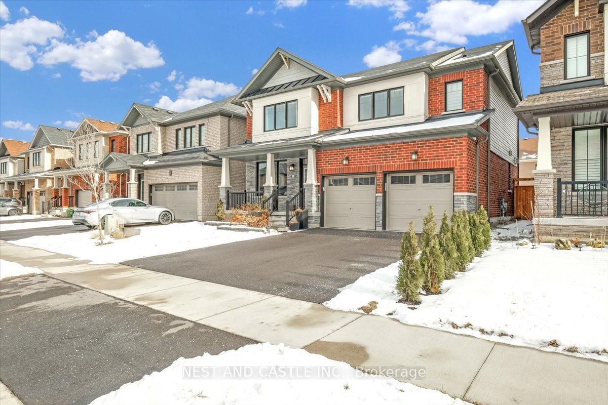 Detached House for sale at 51 July Avenue, Hamilton, Stoney Creek Mountain, L8J 0M4 - MLS: X11931174