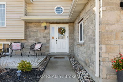 1033 Riverstone Tr, Petawawa - 520 - Petawawa image-0-3