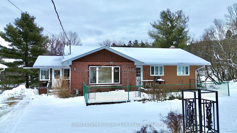 18 Big Bend Ave, Powassan - Powassan image-0-0