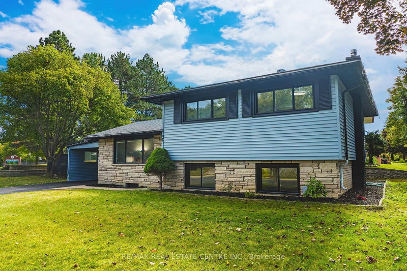 267 Erb St E, Waterloo, N2J 1N6 | Image 2