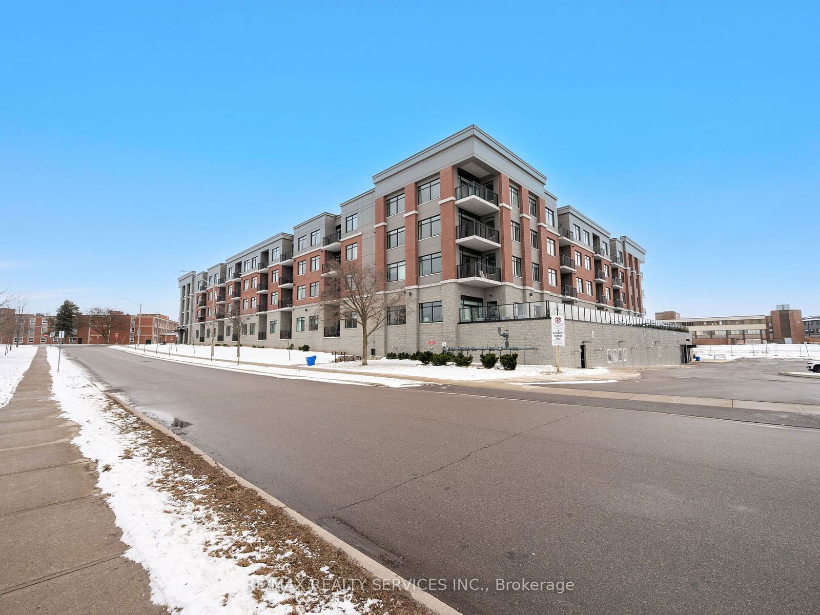 Condo for sale at 416-1 Redfern Avenue, Hamilton, Mountview, L9C 0E6 - MLS: X11931490