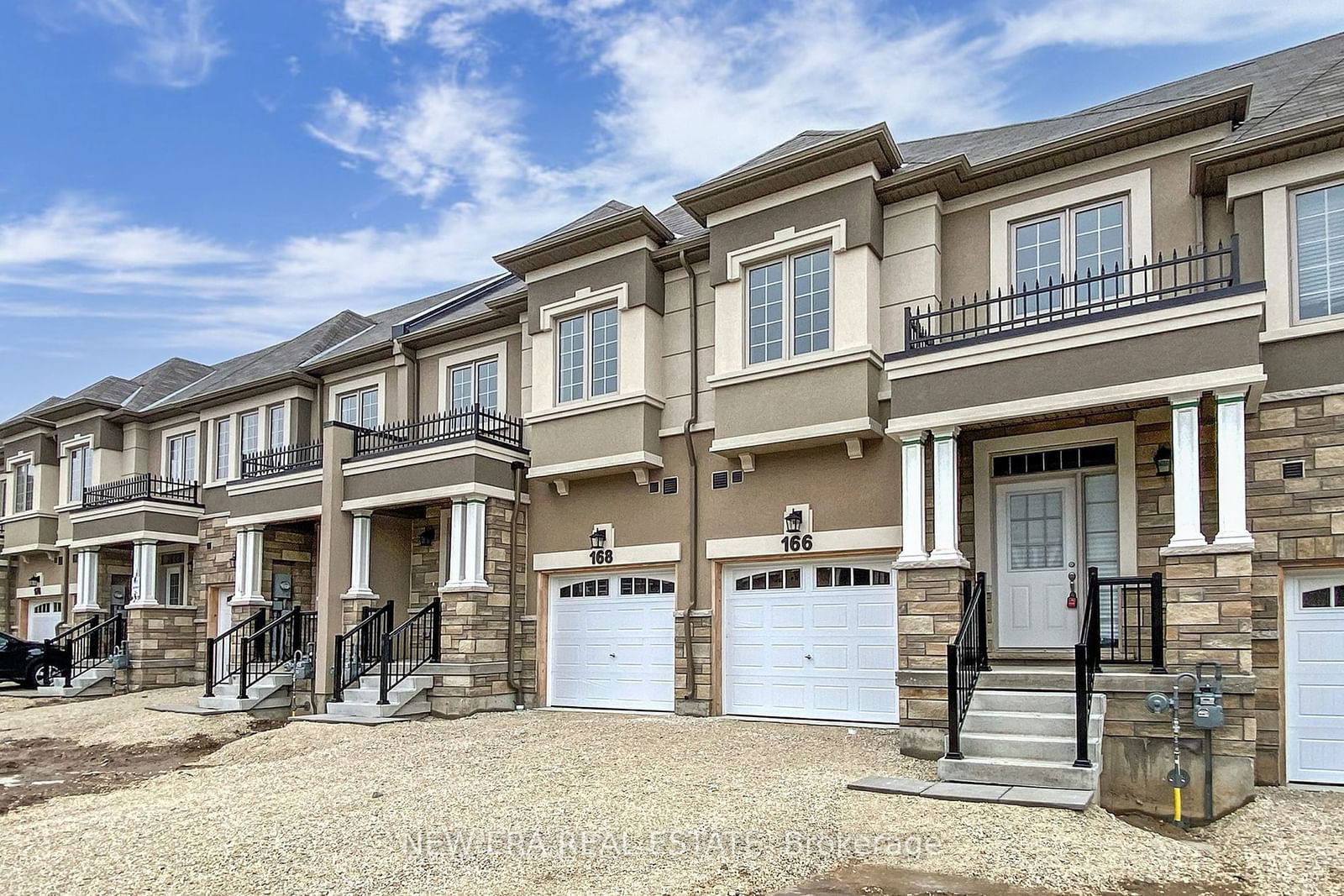 Townhouse for lease at 166 Flagg Avenue, Brant, Paris, N3L 0K5 - MLS: X11931937