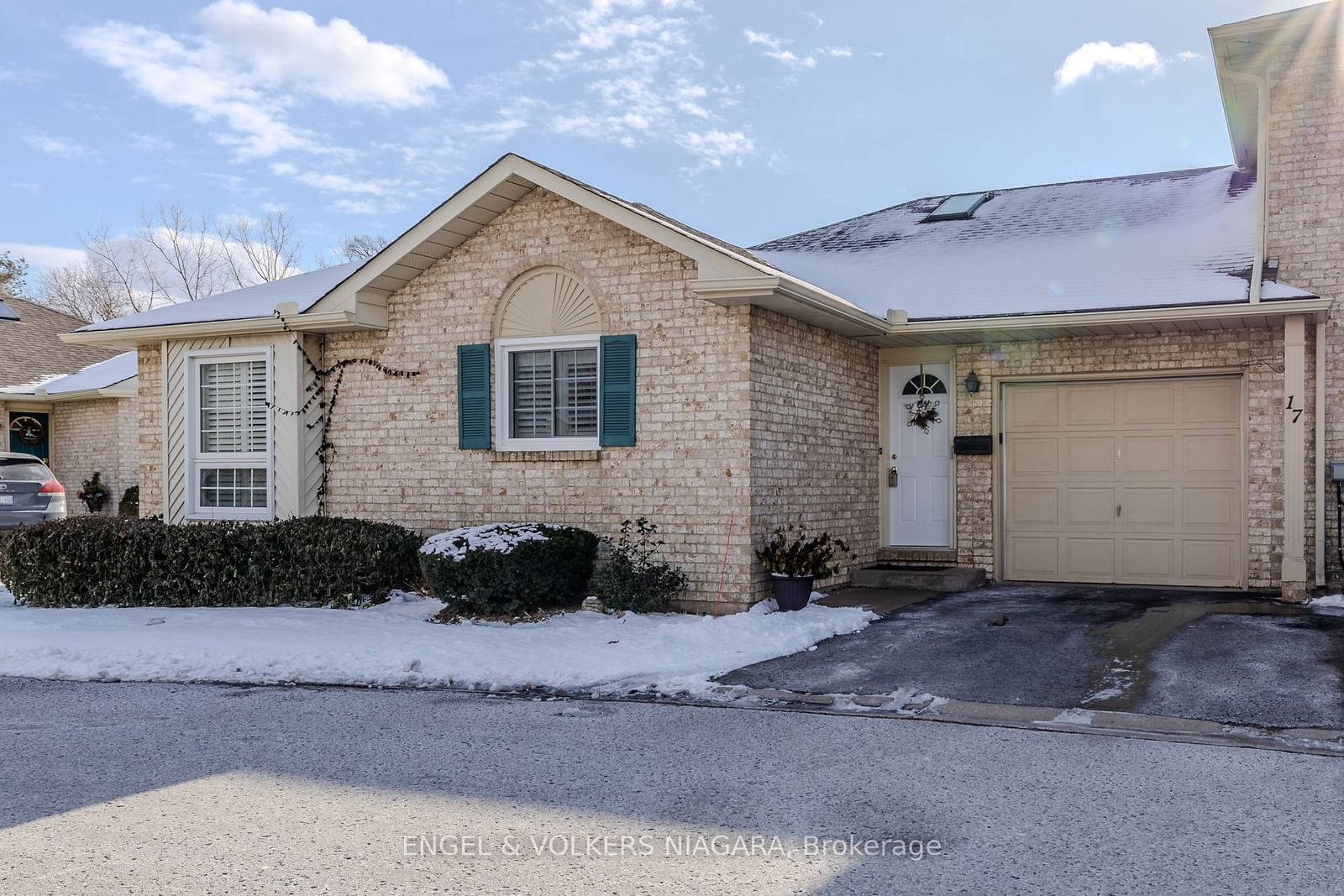 Building at 7470 Monastery Drive, Niagara Falls, 208 - Mt. Carmel