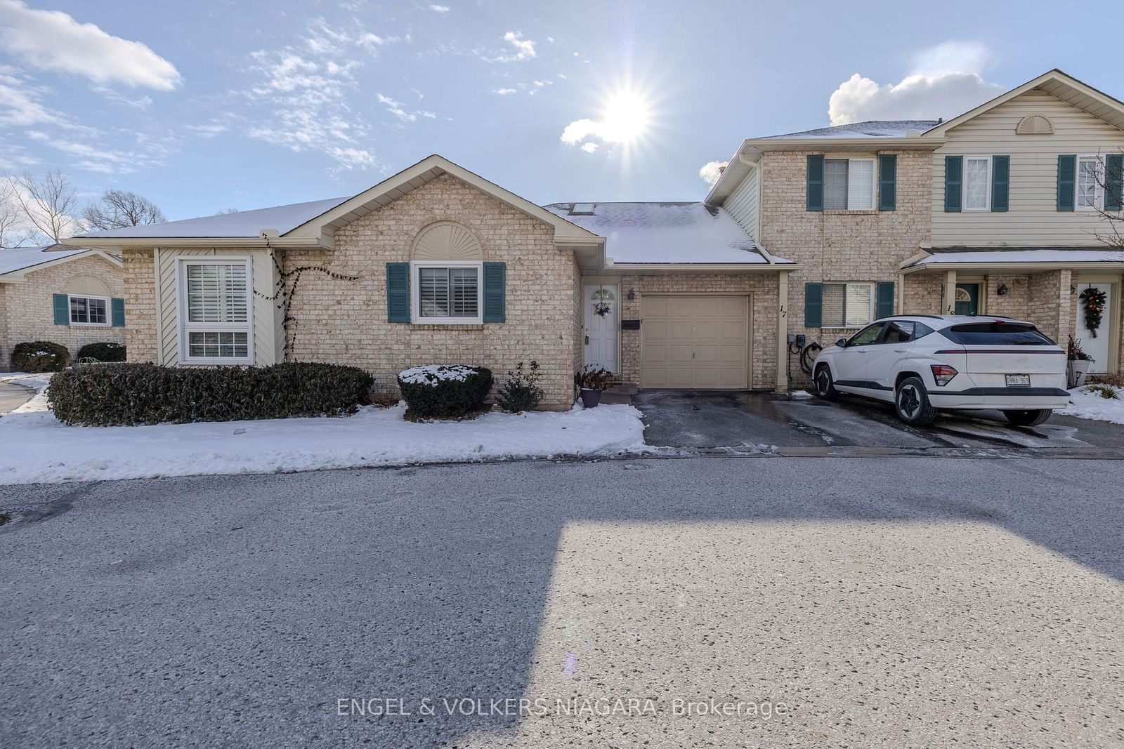 Townhouse for sale at 17-7470 Monastery Drive, Niagara Falls, 208 - Mt. Carmel, L2H 3B3 - MLS: X11932109